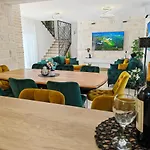 Luxury Nikoma With Heated Pool And Whirlpool Βίλα *