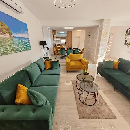 Luxury Nikoma With Heated Pool And Whirlpool Villa Dicmo