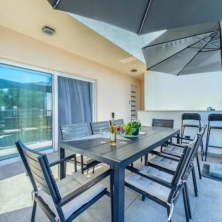 Luxury Nikoma With Heated Pool And Whirlpool Villa Dicmo