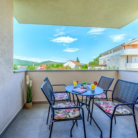 Villa Luxury Nikoma With Heated Pool And Whirlpool *