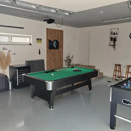Luxury Nikoma With Heated Pool And Whirlpool Vila