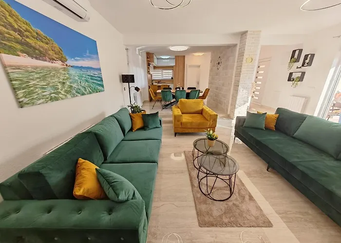 Luxury Nikoma With Heated Pool And Whirlpool Villa Dicmo