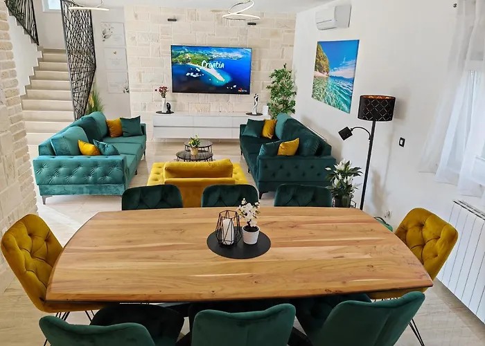 Luxury Nikoma With Heated Pool And Whirlpool Villa *