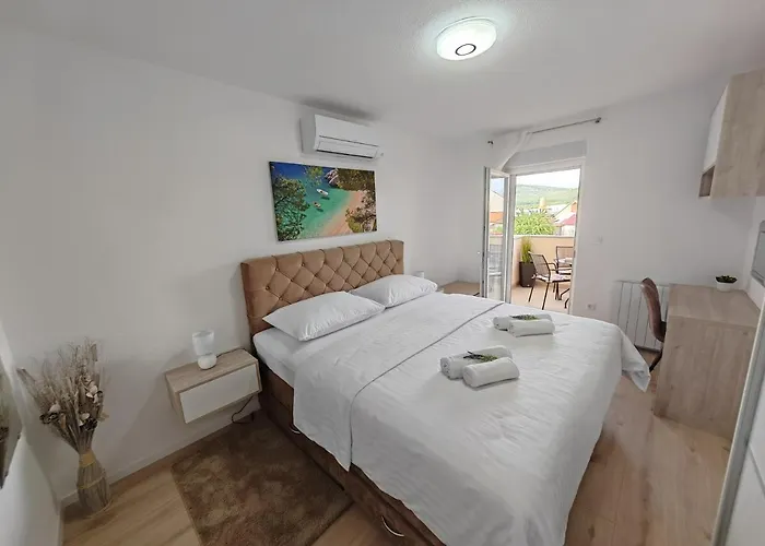 Luxury Nikoma With Heated Pool And Whirlpool Dicmo