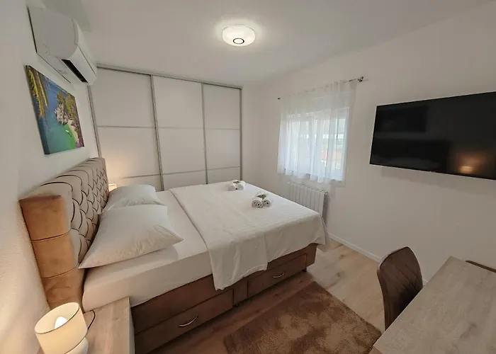 Villa Luxury Nikoma With Heated Pool And Whirlpool Dicmo