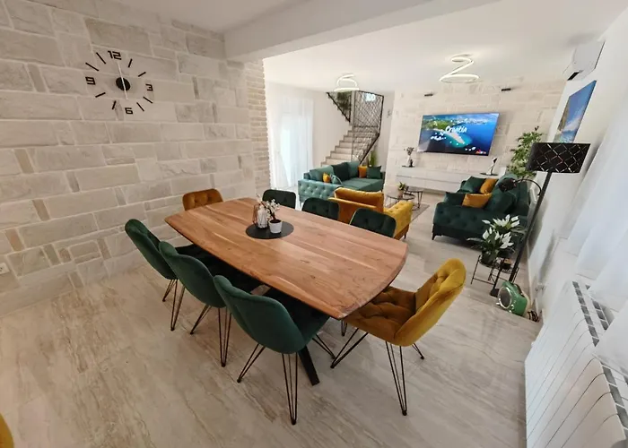 Luxury Nikoma With Heated Pool And Whirlpool Villa Dicmo