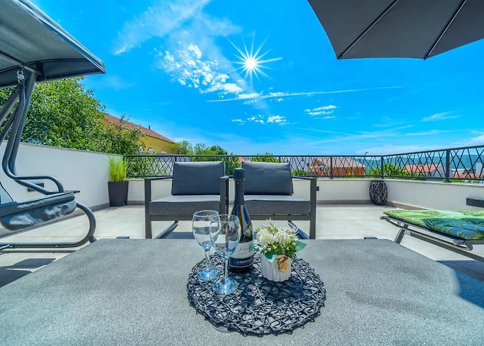 Luxury Nikoma With Heated Pool And Whirlpool Villa